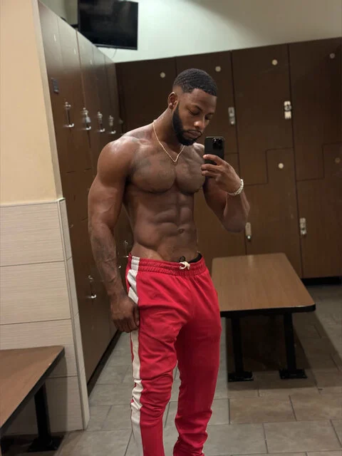 Deuce nude Photo /  Porn - Photo #1