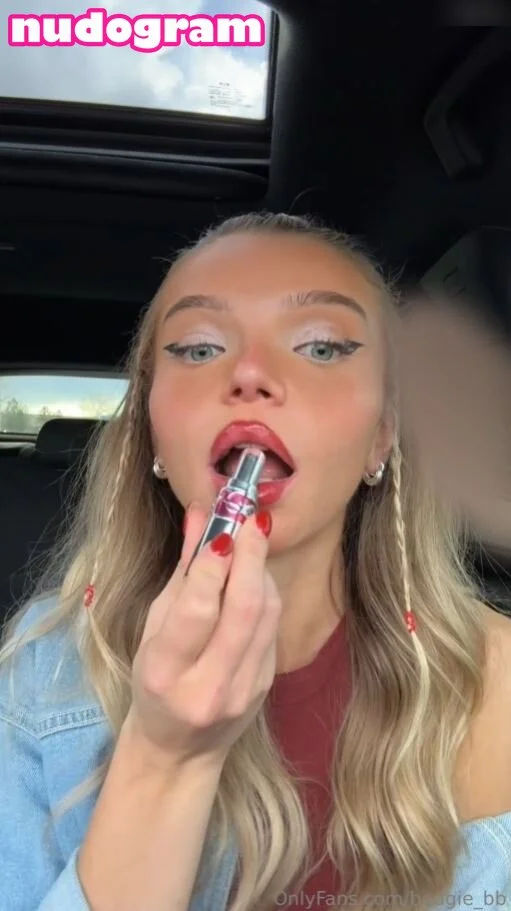 B nude Photo /  Porn - Photo #18