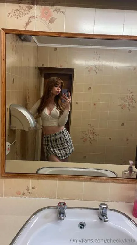 Kat nude Photo /  Porn - Photo #2