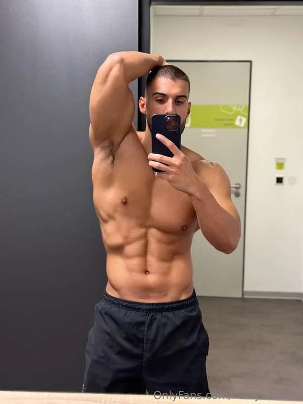 Harry Hart nude Photo /  Porn - Photo #5