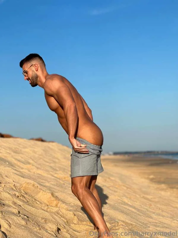 Harry Hart nude Photo /  Porn - Photo #14