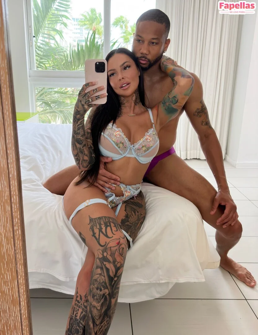 HELENE BOUDREAU nude Photo /  Porn - Photo #34