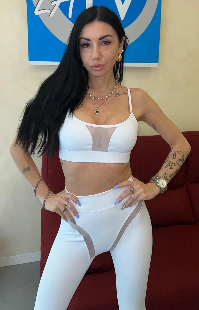 Lara La zia nude Photo /  Porn - Photo #12