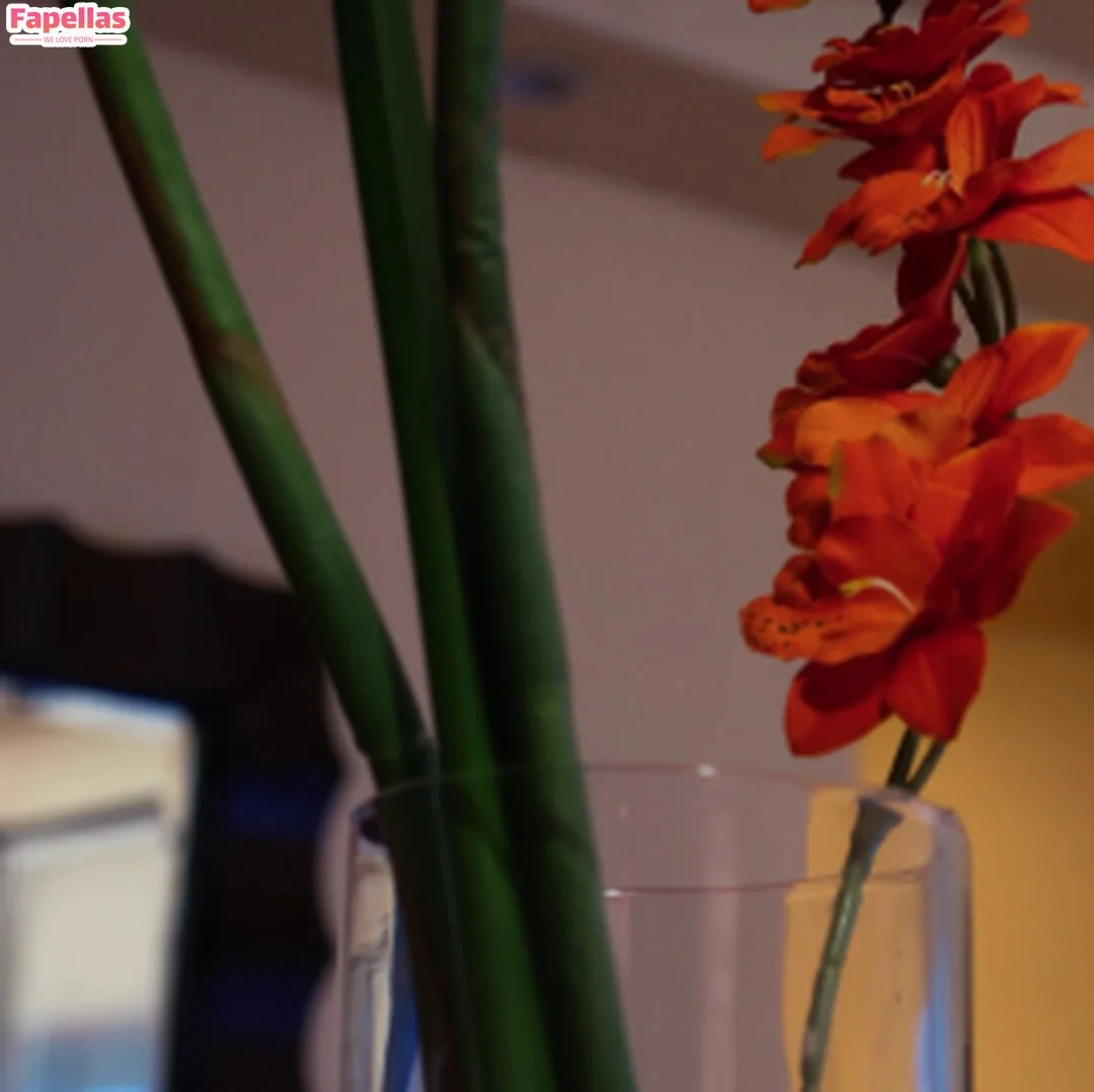 Lily Larimar nude Photo /  Porn - Photo #33