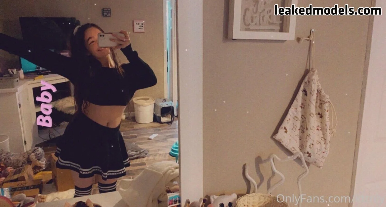 kit ෆ nude Photo /  Porn - Photo #30