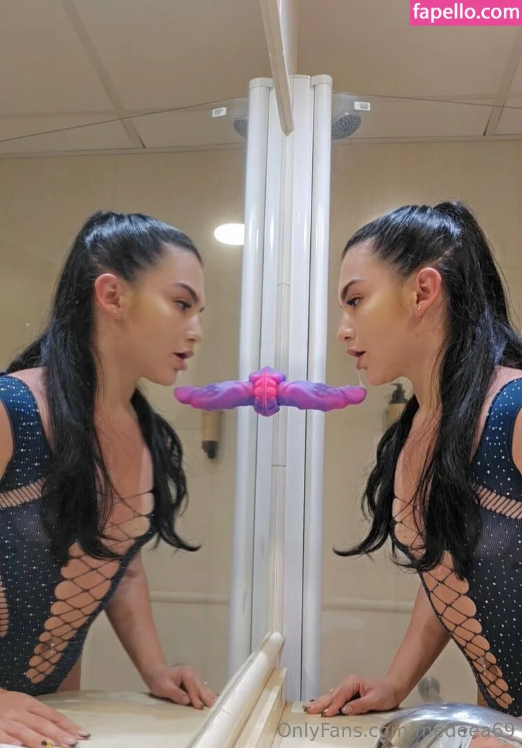 Medeea nude Photo /  Porn - Photo #20