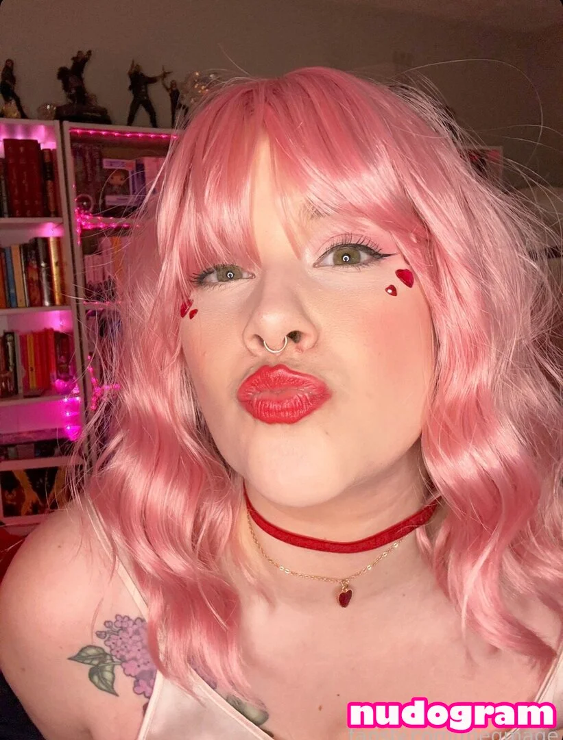 🍒 Megan Barton-Hanson 🍒 nude Photo /  Porn - Photo #26