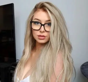 MIKAYLAH nude Photo /  Porn - Photo #8