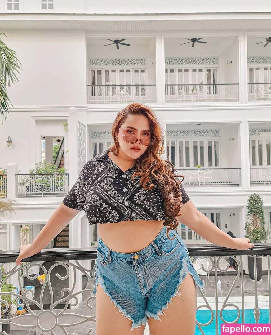 Money tsia nude Photo /  Porn - Photo #1