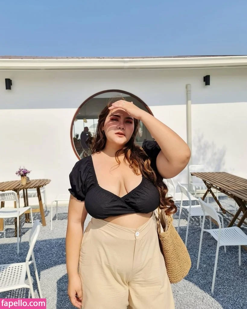 Money tsia nude Photo /  Porn - Photo #3