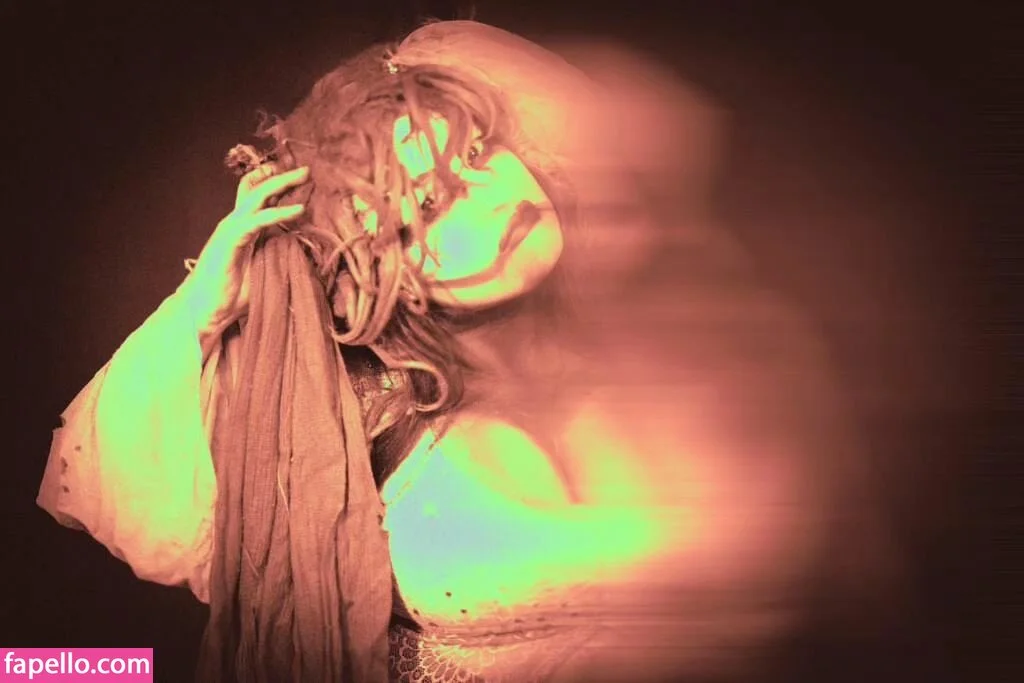 sü yüng nude Photo /  Porn - Photo #15