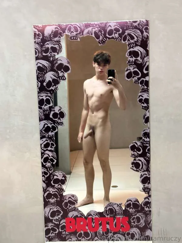 sam nude Photo /  Porn - Photo #3