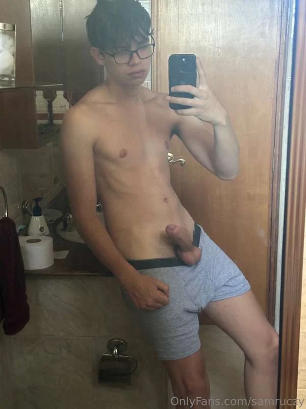 sam nude Photo /  Porn - Photo #7