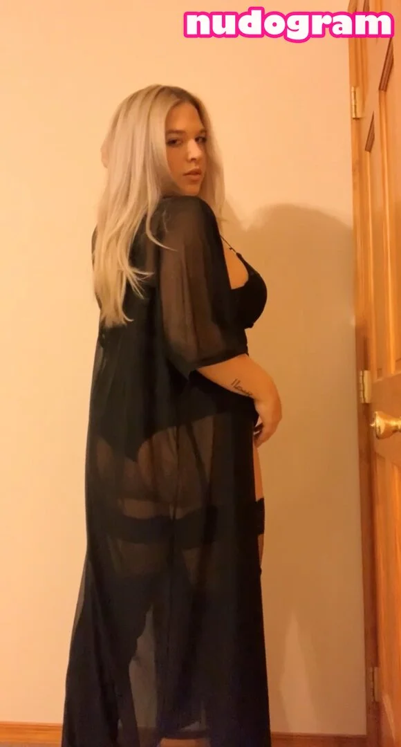 Sierra Ky nude Photo /  Porn - Photo #14