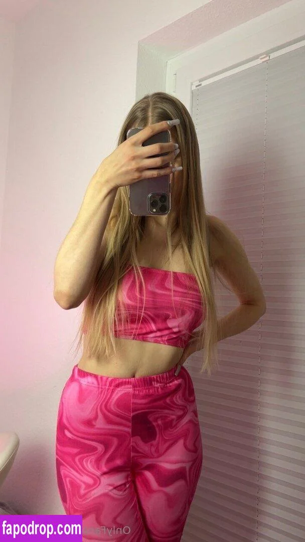 𝐀𝐕𝐀 🧸 nude Photo /  Porn - Photo #18