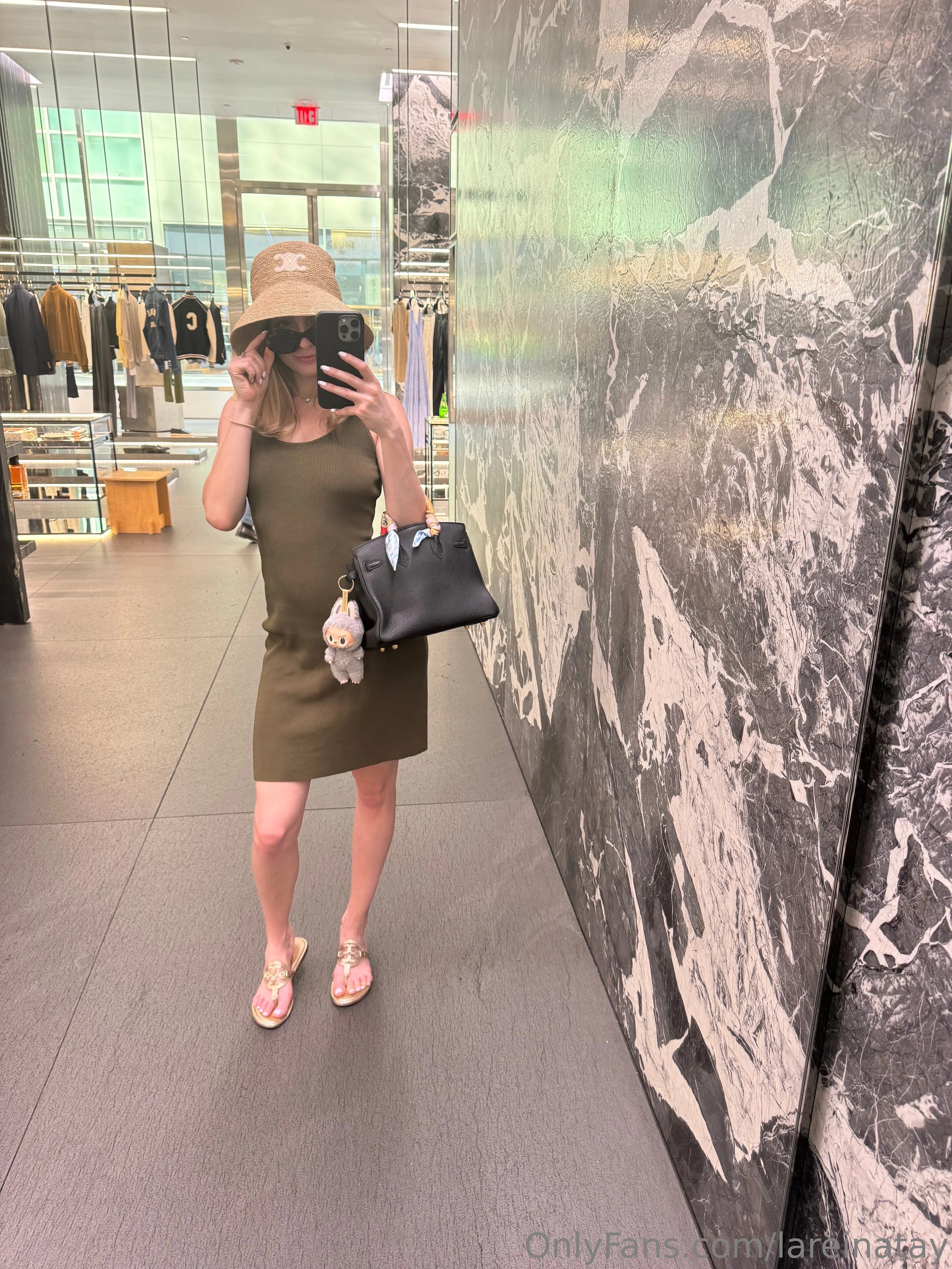 Lareina Tay nude Photo /  Porn - Photo #2