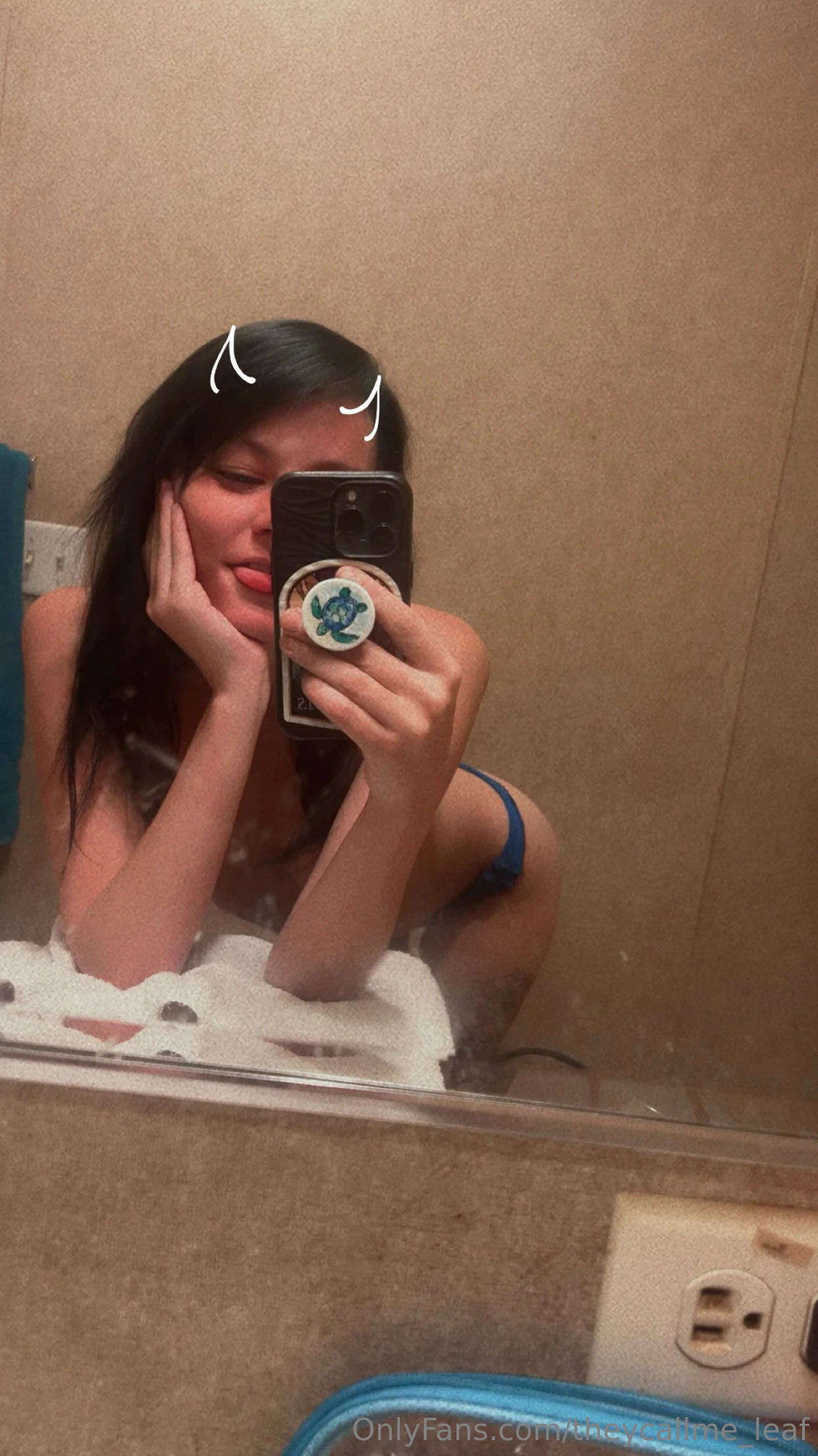 Hannah nude Photo /  Porn - Photo #2