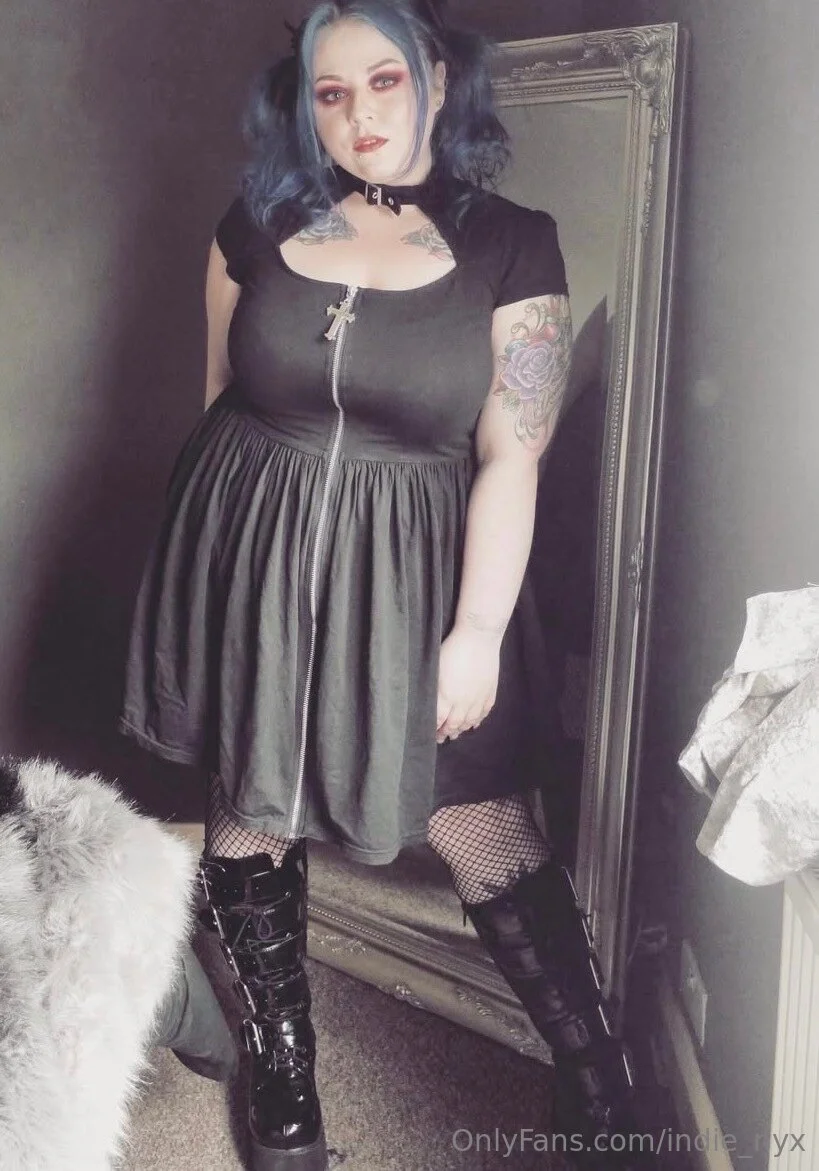 💙Indie Nyx💙 @indie_nyx on instagram