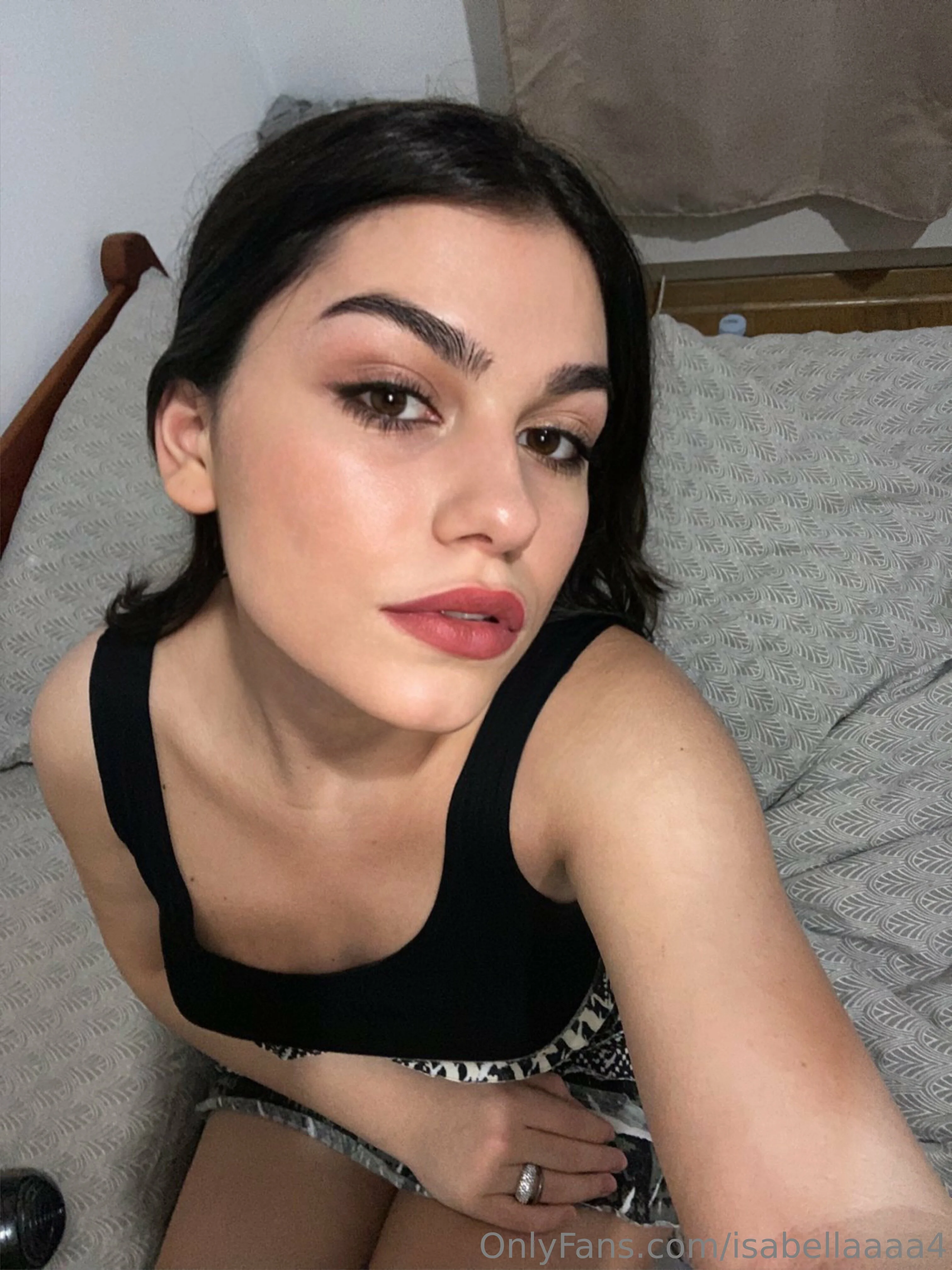 ℐ𝓈𝒶𝒷ℯ𝓁𝓁𝒶 🍒 @isabellaaaa4 assistant