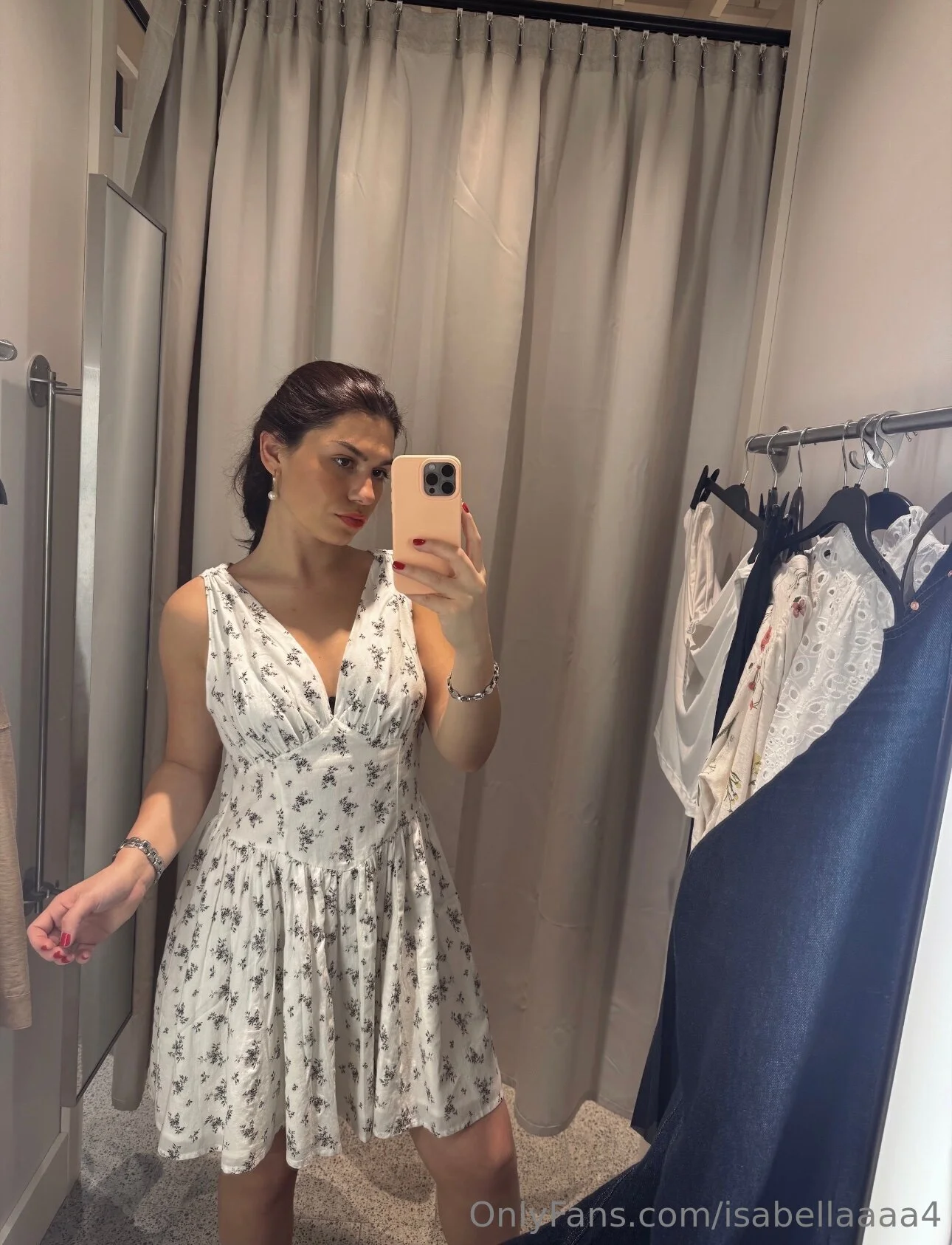 ℐ𝓈𝒶𝒷ℯ𝓁𝓁𝒶 🍒 @isabellaaaa4 american eagle ad statement