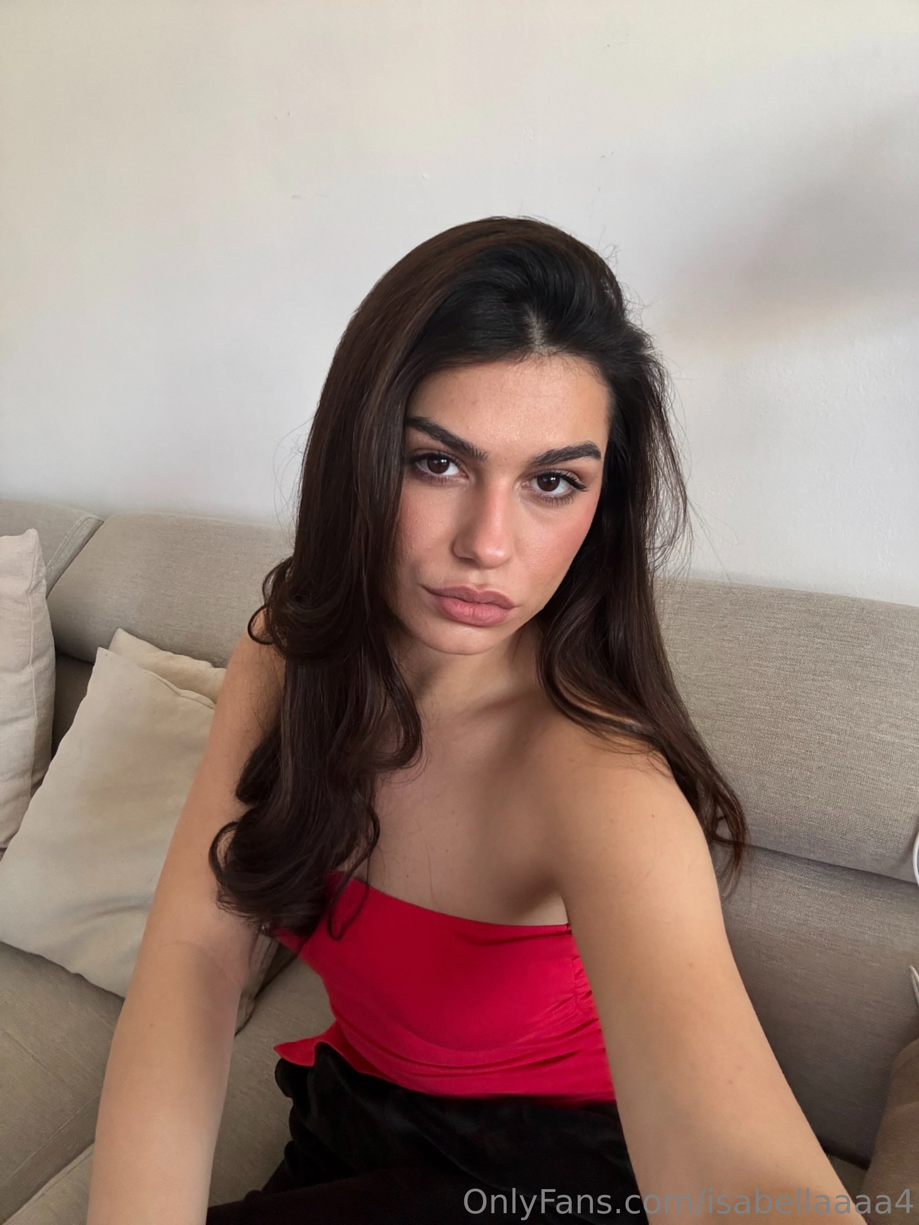 ℐ𝓈𝒶𝒷ℯ𝓁𝓁𝒶 🍒 @isabellaaaa4 cheats on fiance