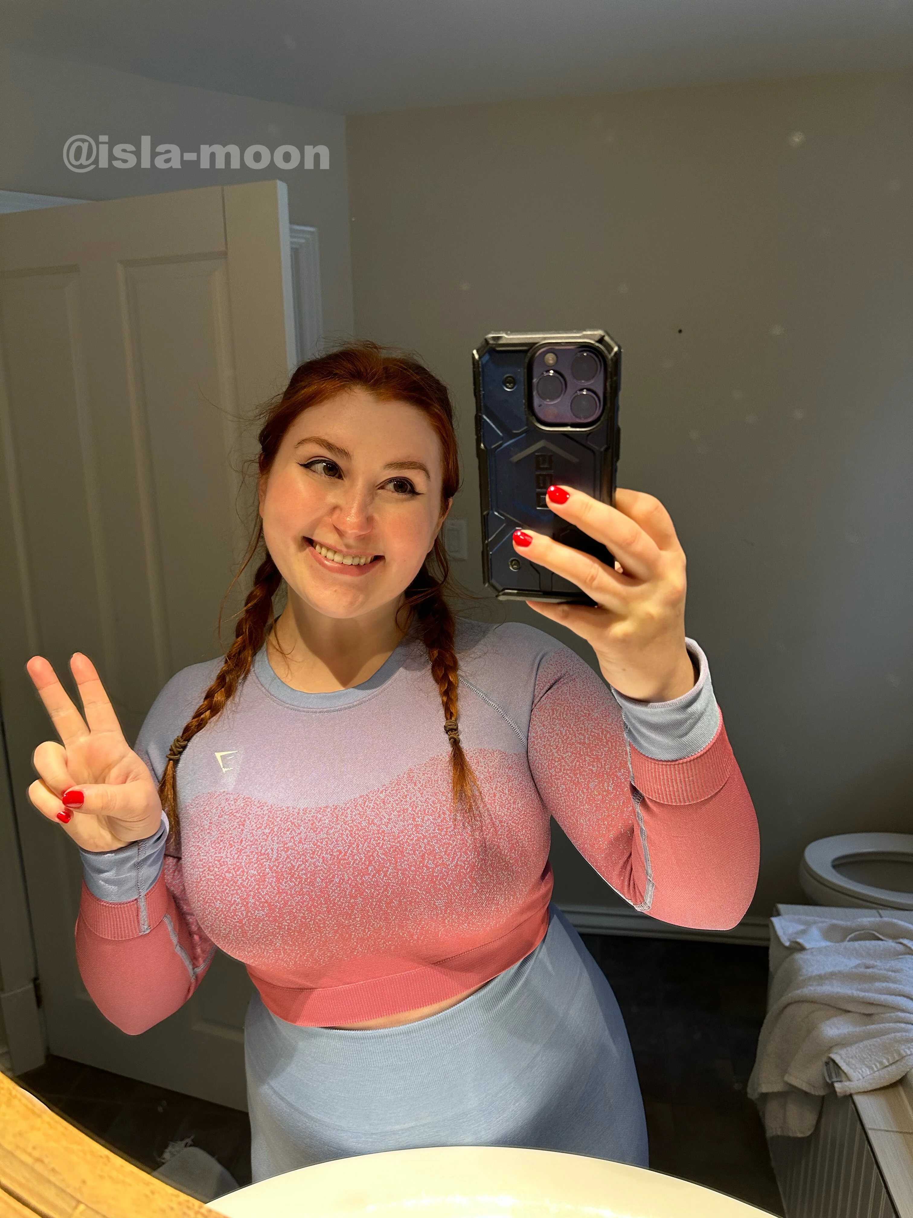 Isla Moon✨Free @isla-moonfree with her dog