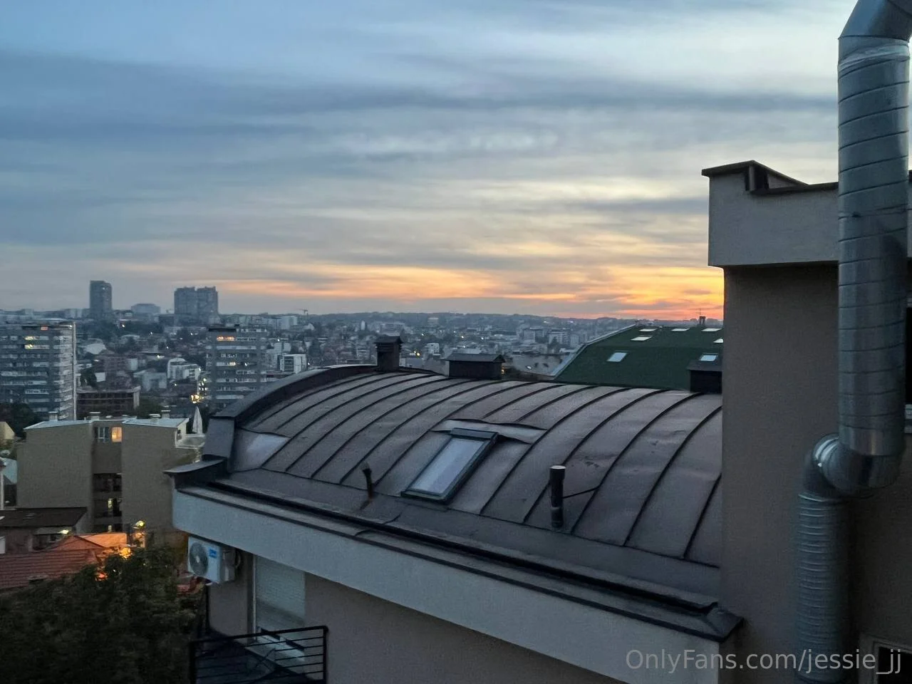 𝓙𝓮𝓼𝓼𝓲𝓮 𝓙💖 did date pete davidson