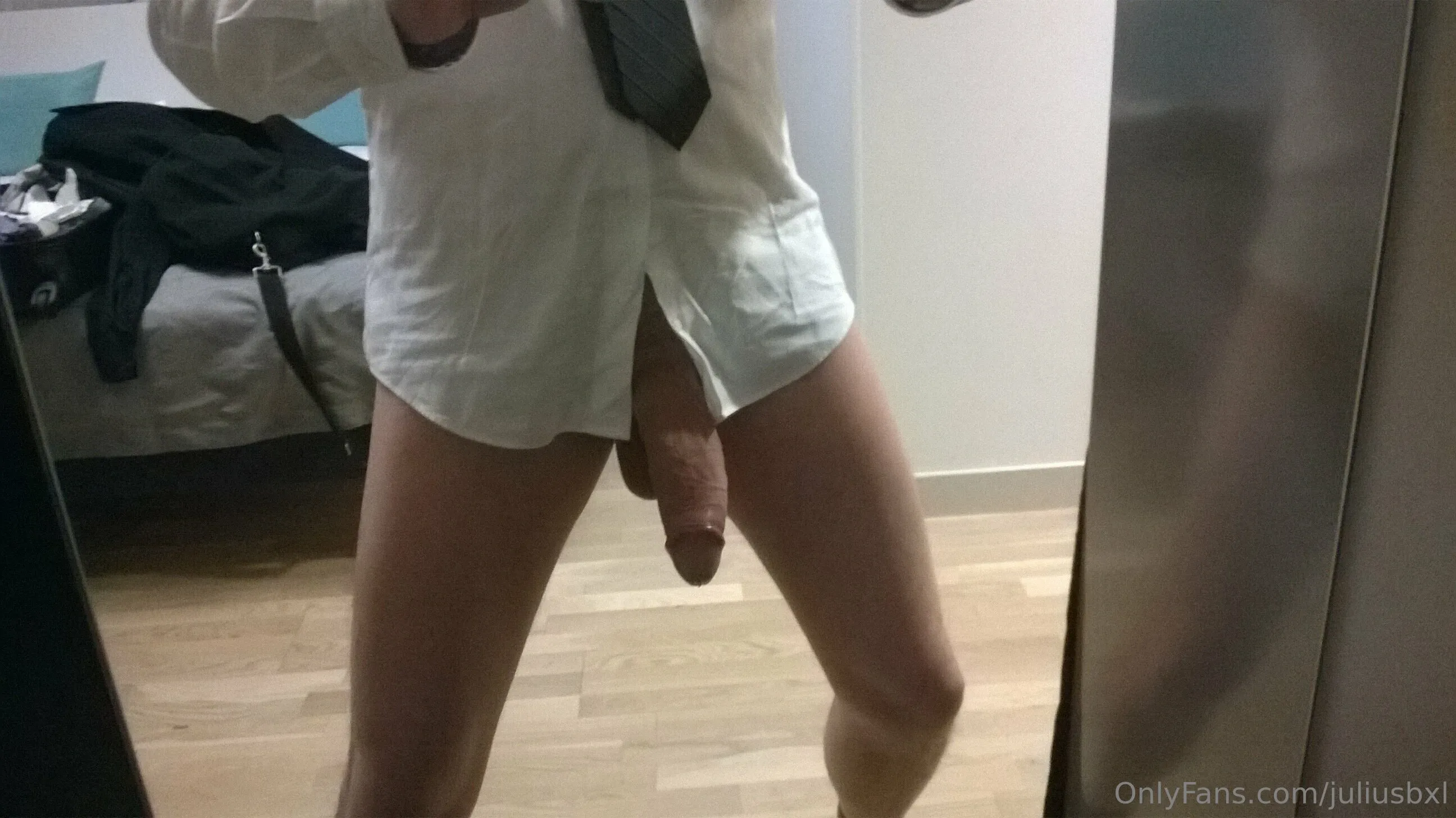 JuliusBxl @juliusbxl ass