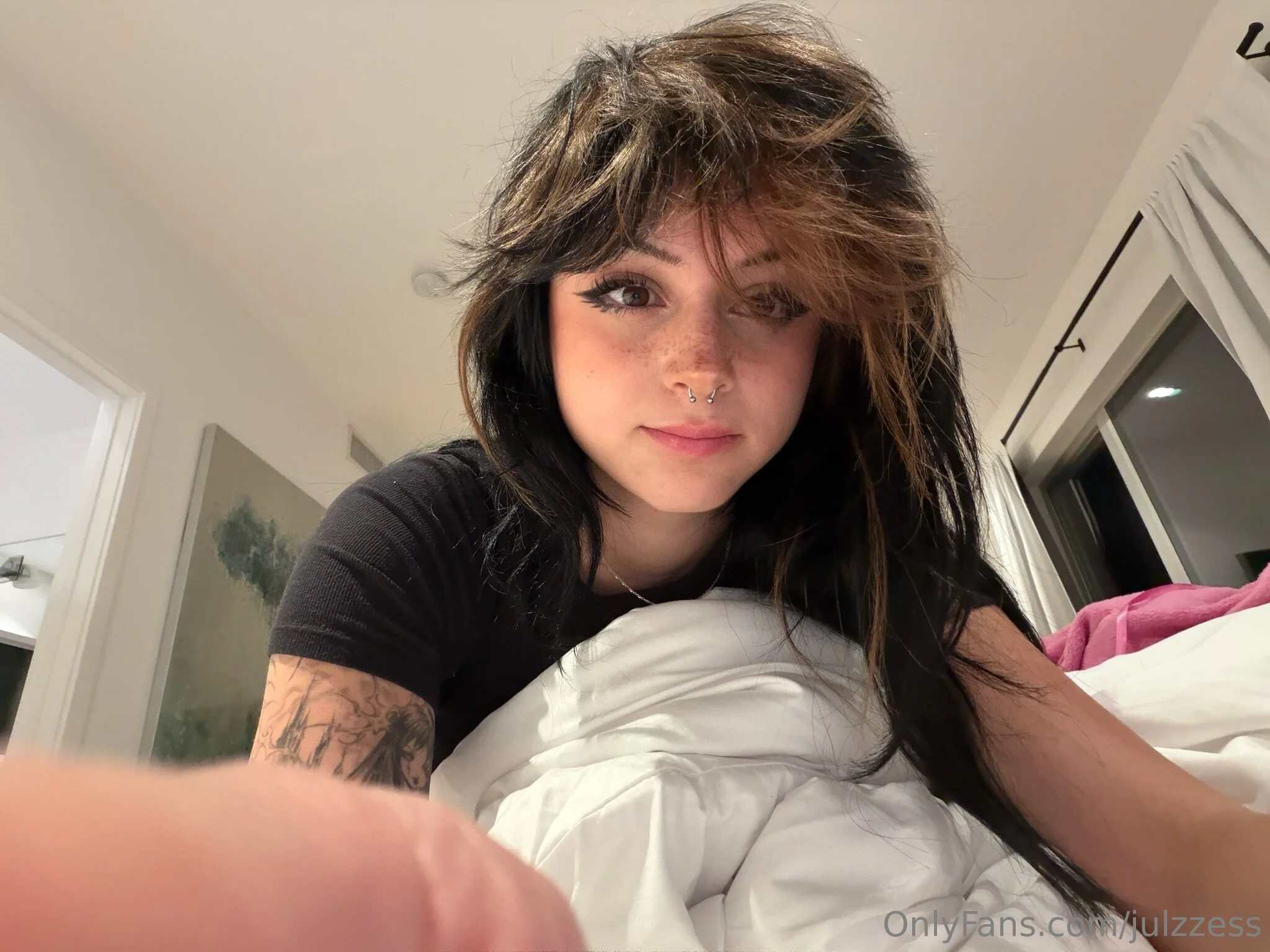 Jules nude Photo /  Porn - Photo #1