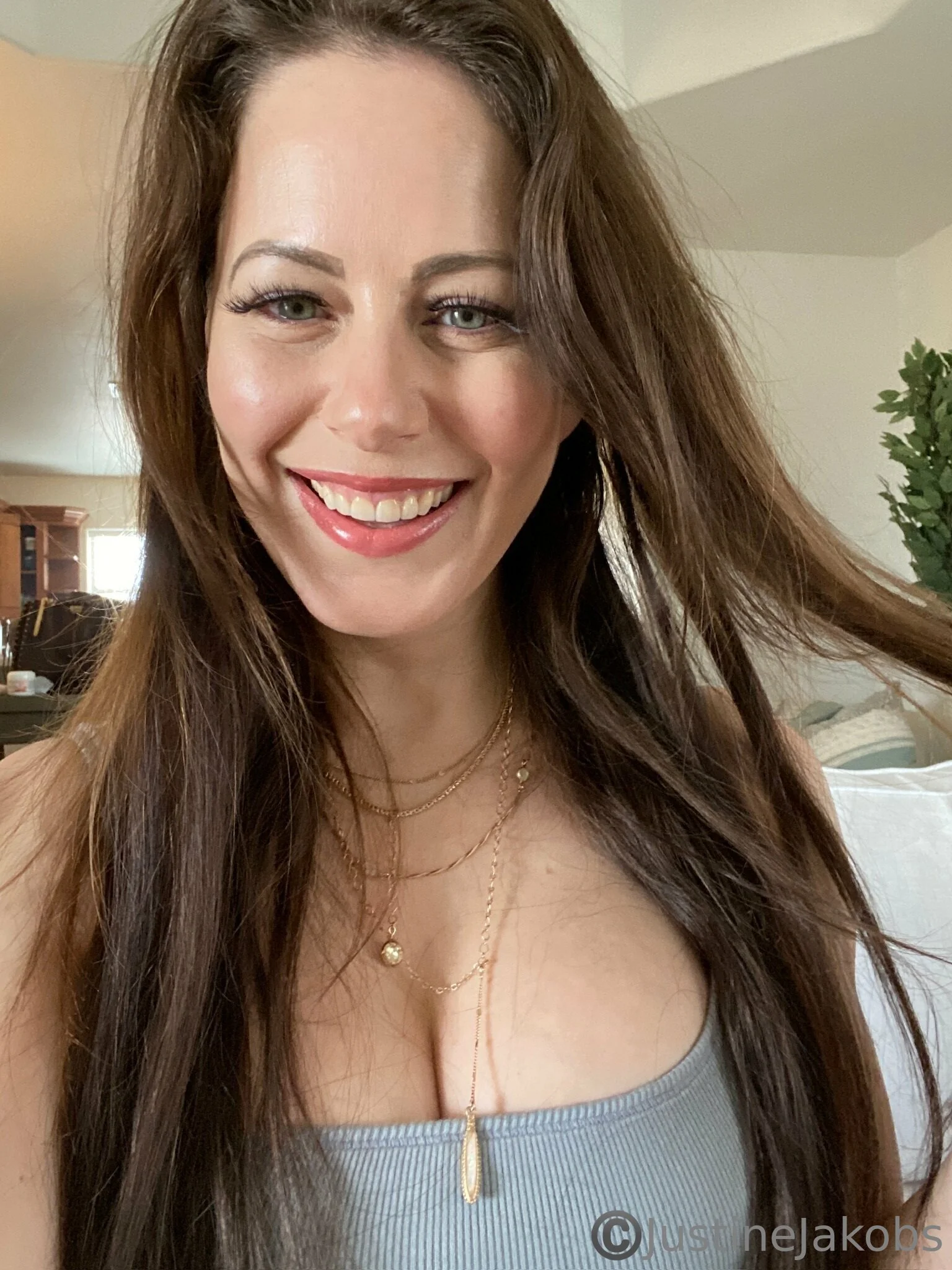 Justine Jakobs TV dylan phoenix and