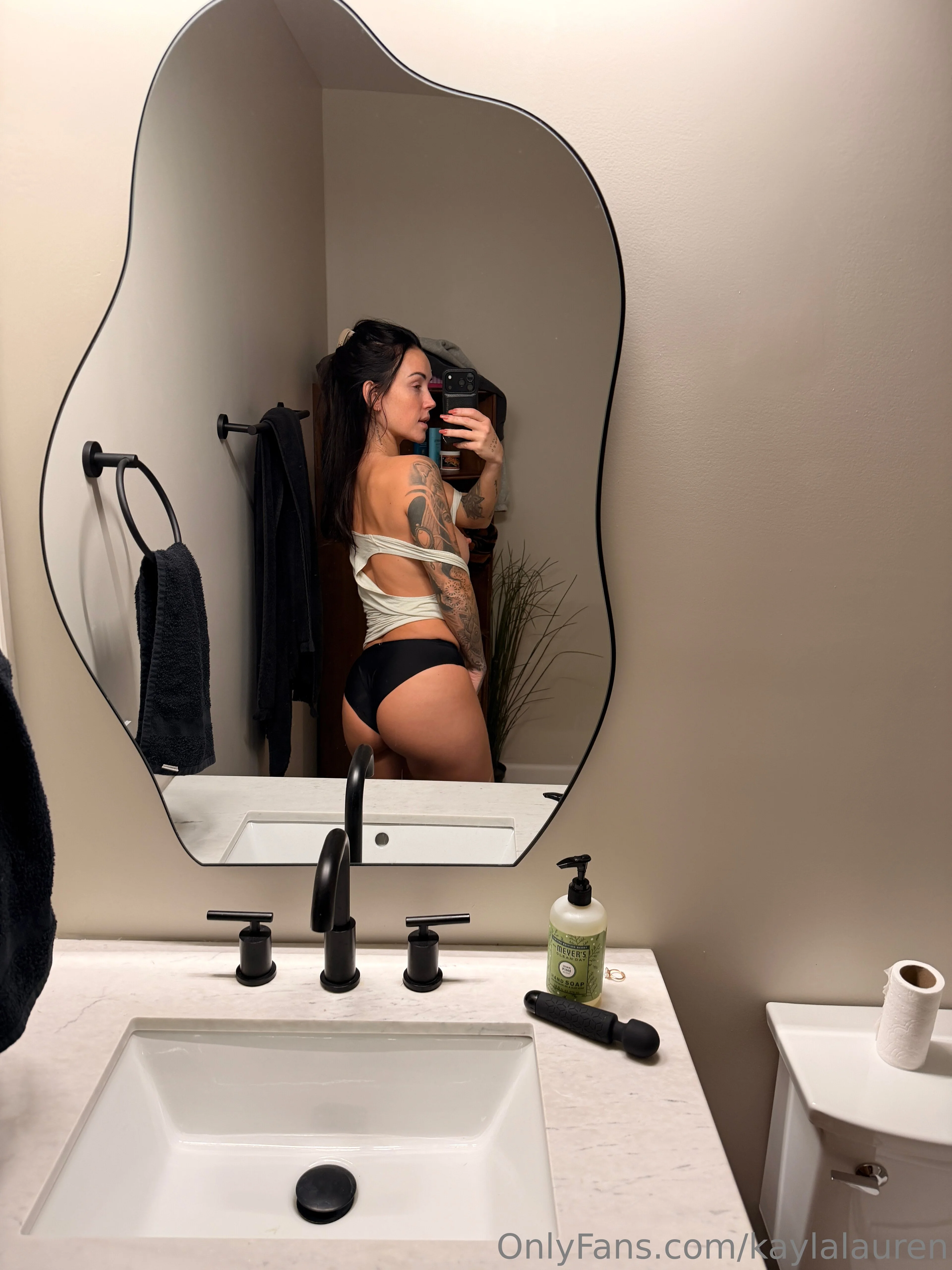 Kayla Lauren it girl