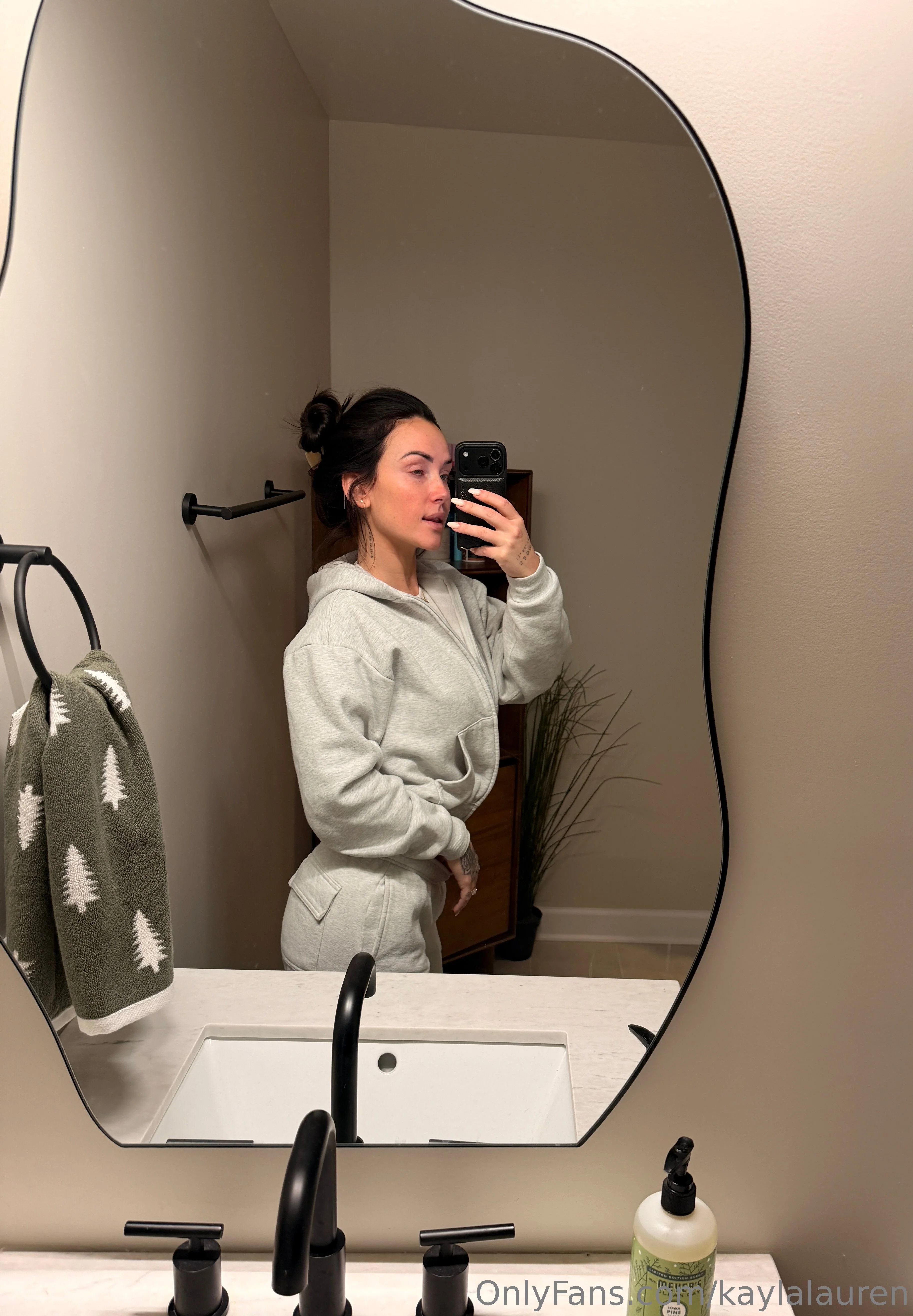 Kayla Lauren what ad was in