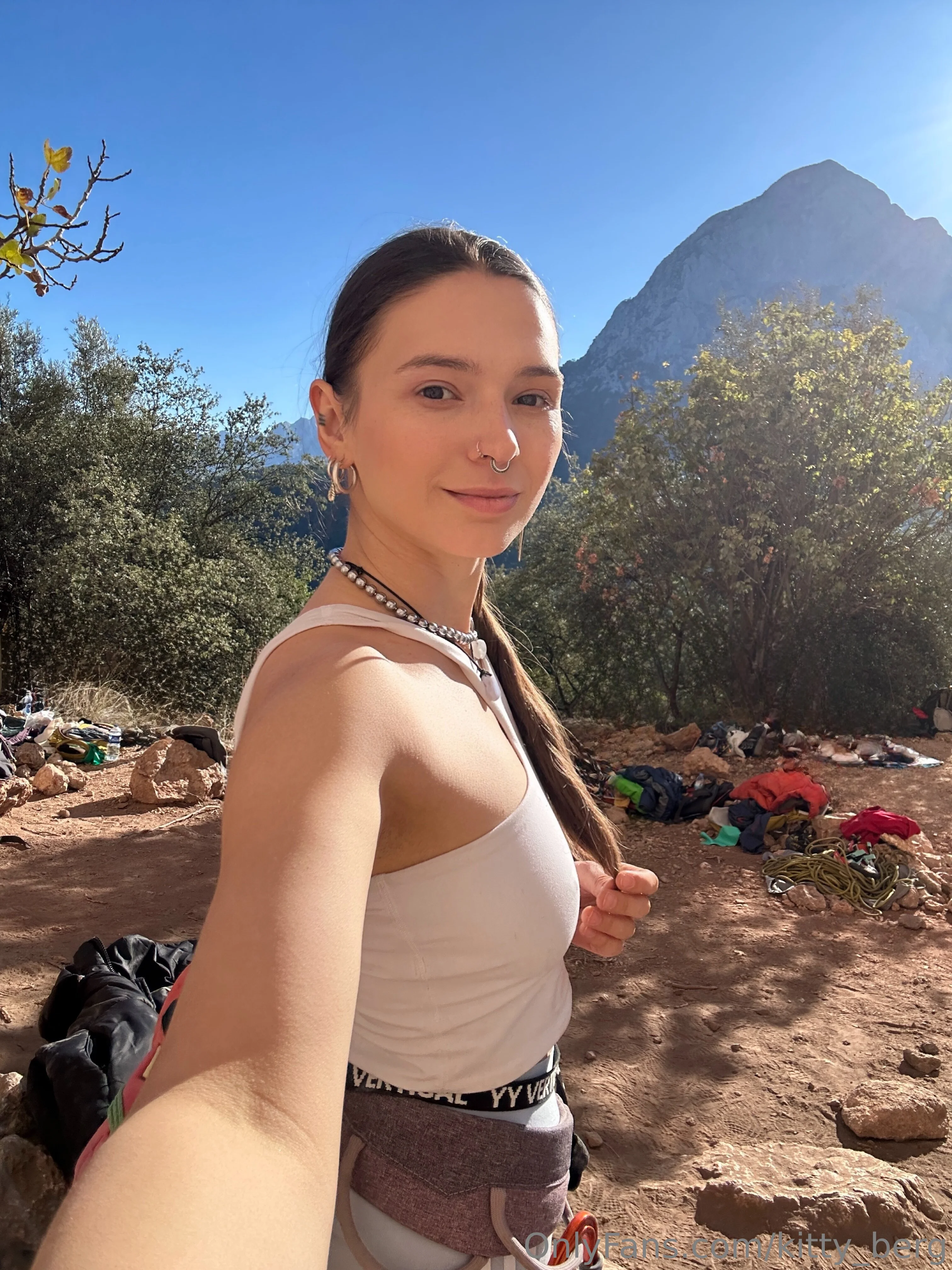 Kitty Berg 🏔climber nudes white lotus