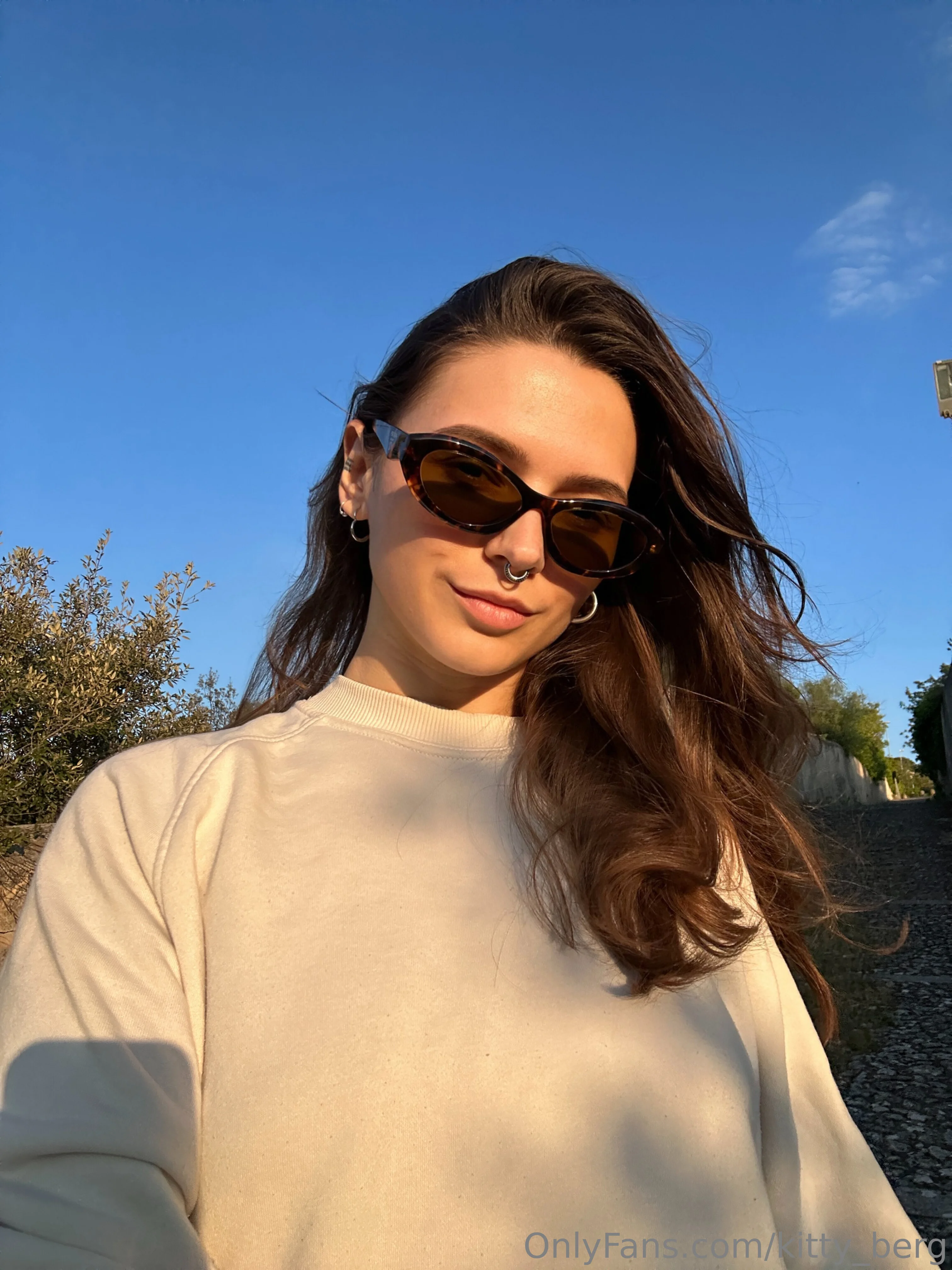 Kitty Berg 🏔climber @kitty_berg deepfake pics