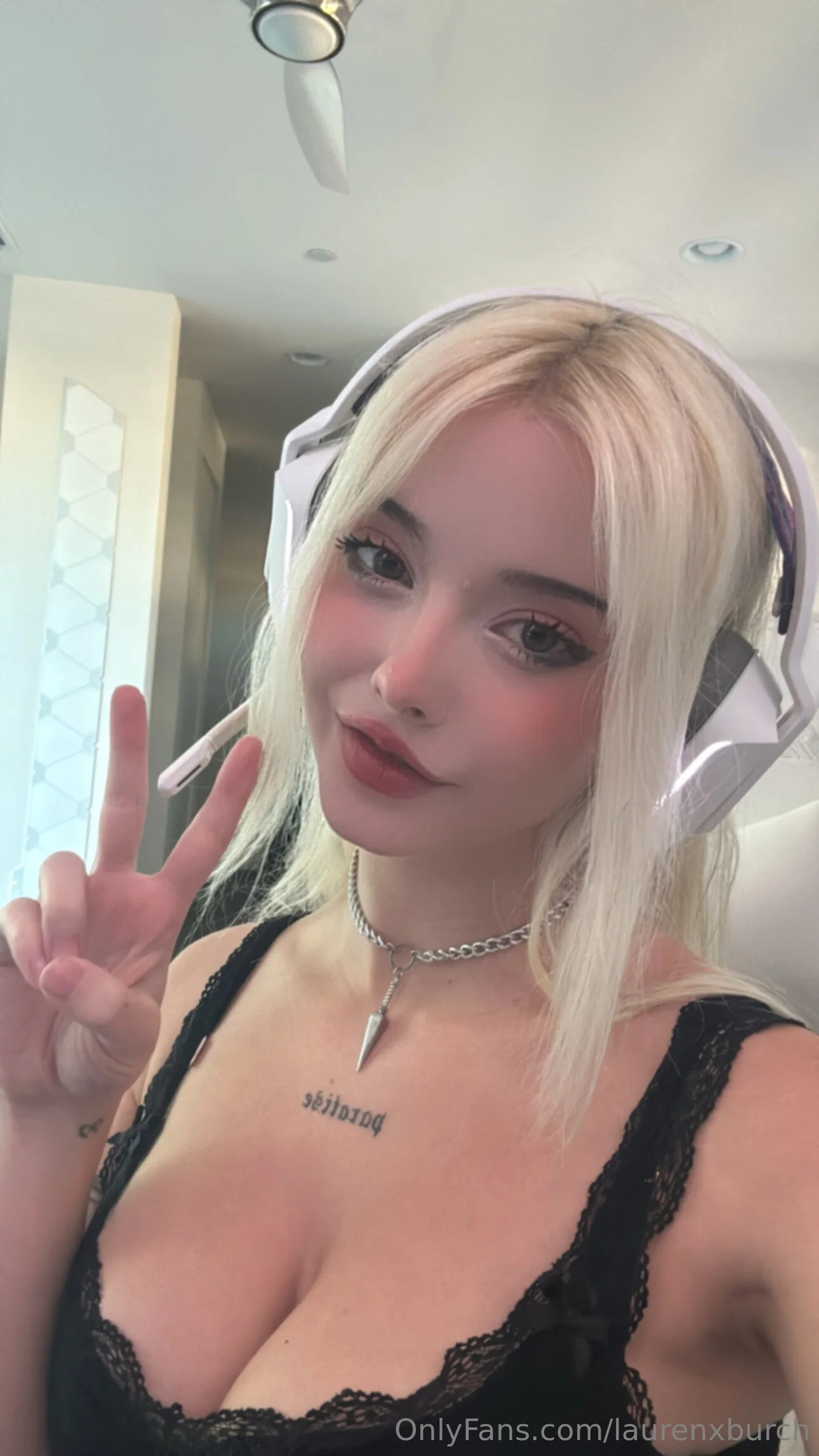 Lauren Burch 🎀 @laurenxburch in grass