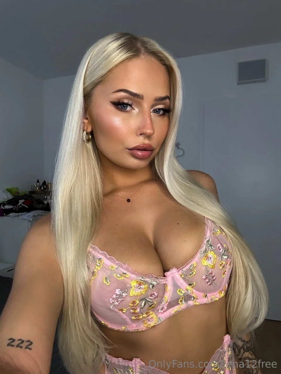 Lenka @lena12free fucks