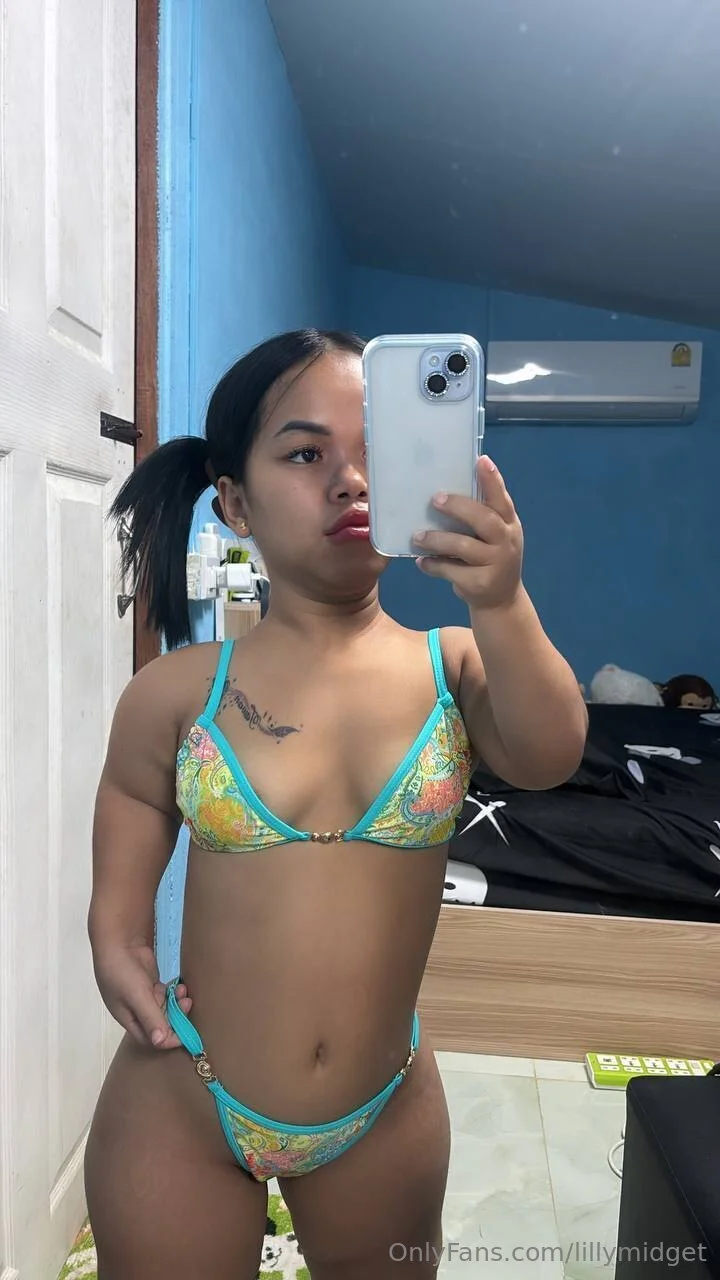 Lily nude Photo / lillymidget Porn - Photo #9