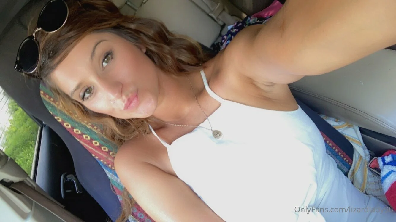 Lizardlady96 nude Photo /  Porn - Photo #16