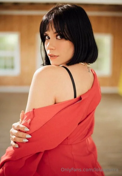 Lola 💗 @lolaasierra gallery