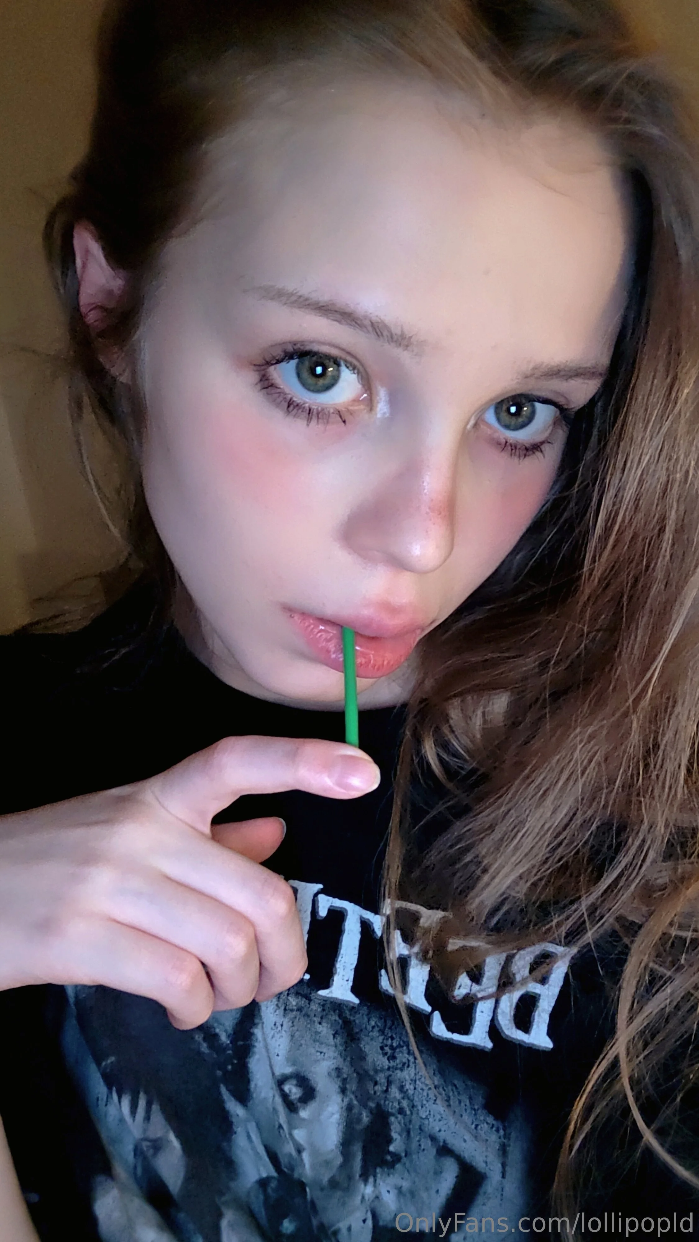 ❣️LollipopLady❣️ 20 y.o . black cat