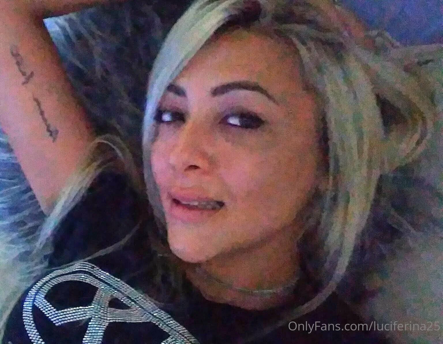 🍇 ⋆ 🍡  🎀  𝐿𝓊𝒸𝓎  🎀  🍡 ⋆ 🍇 @luciferina25 gif