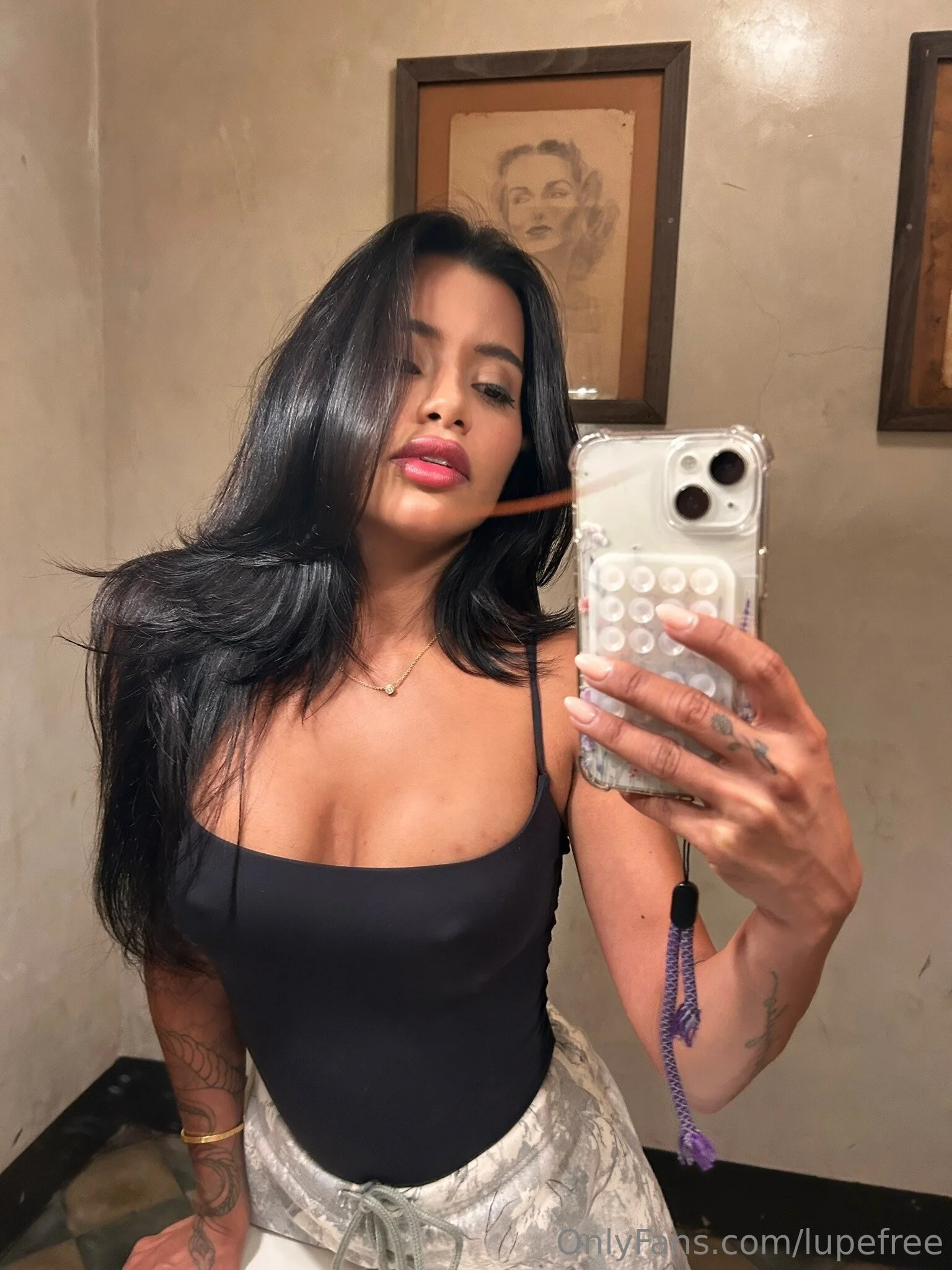 Lupe Fuentes ✨ gif