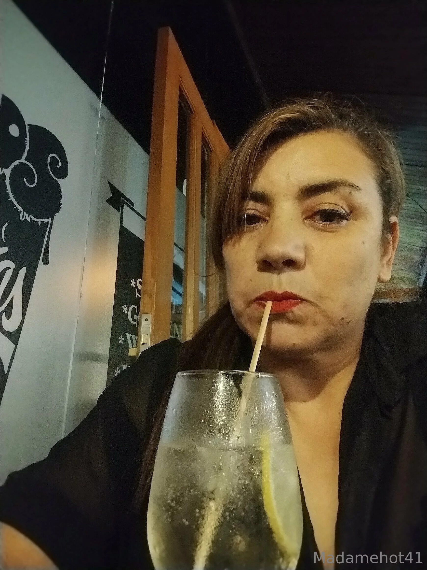 Me gusta rejarme con un trago antes de divertirme, a ti que te gusta?