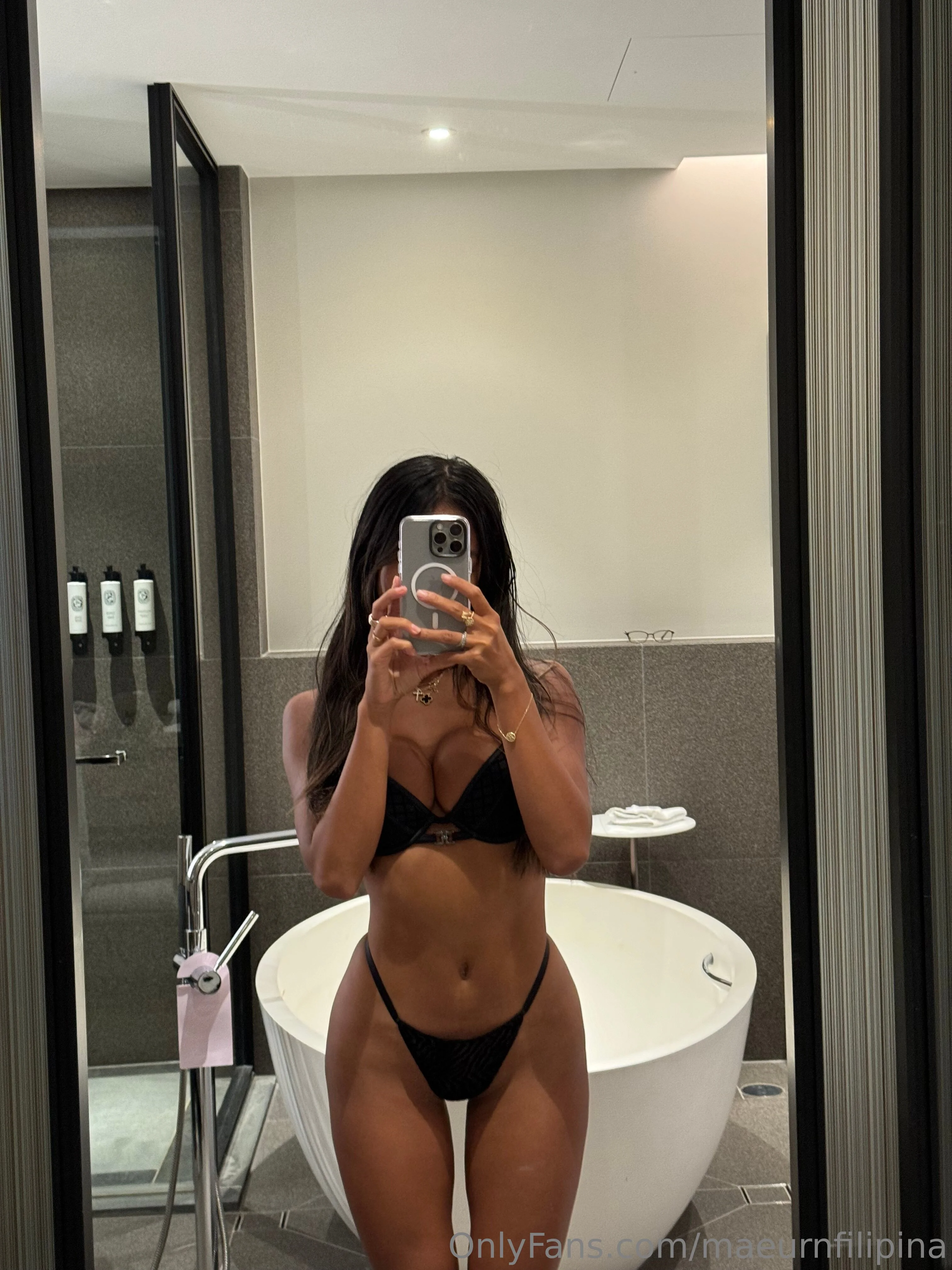 Maeurn Smiles @maeurnfilipina is married