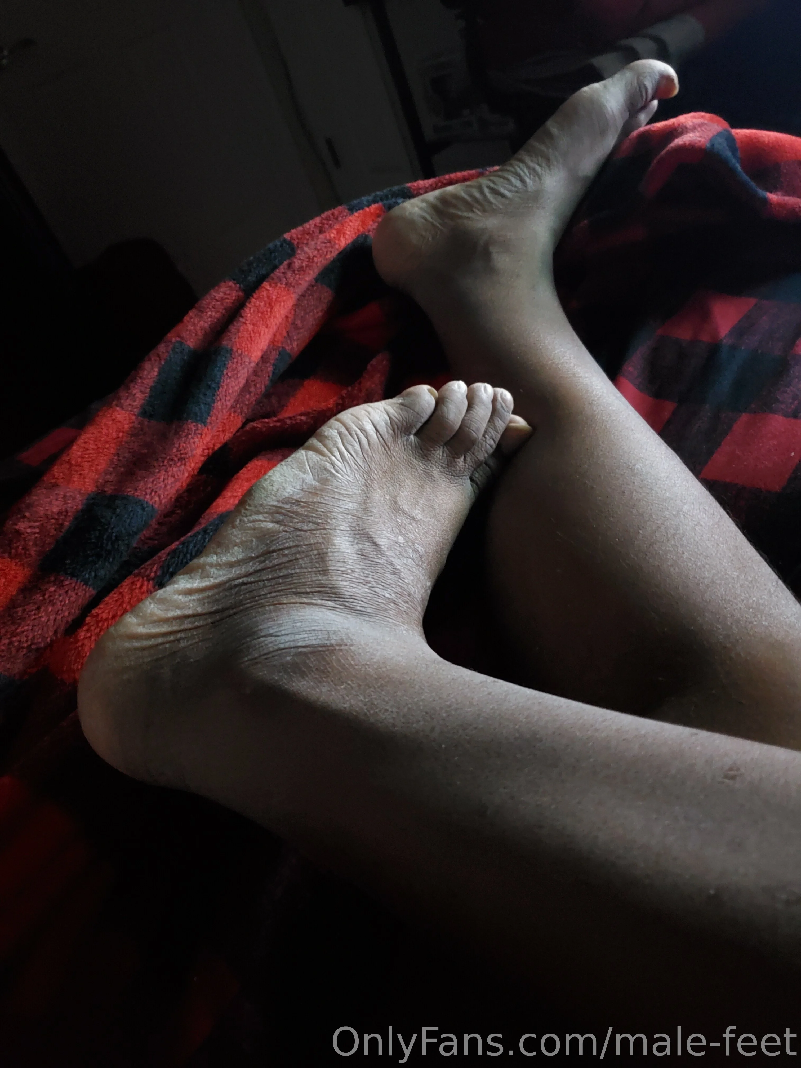 Only Guy Feet @male-feet onlyfans nude