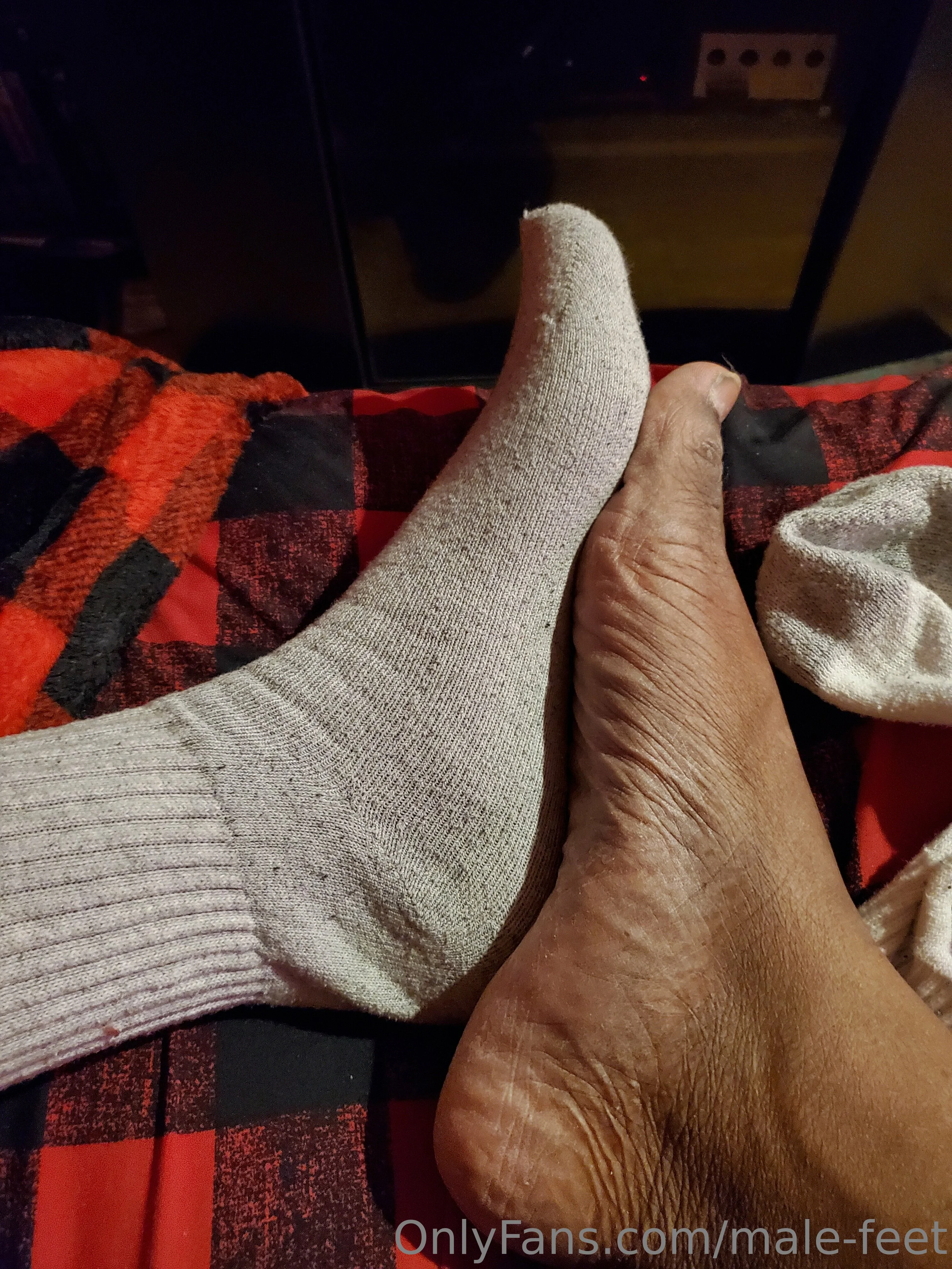 Only Guy Feet @male-feet nude forum