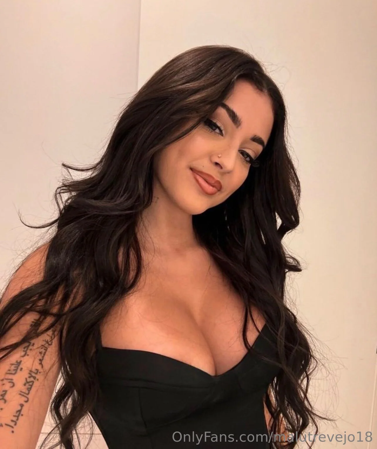 Malu Trevejo merry go round