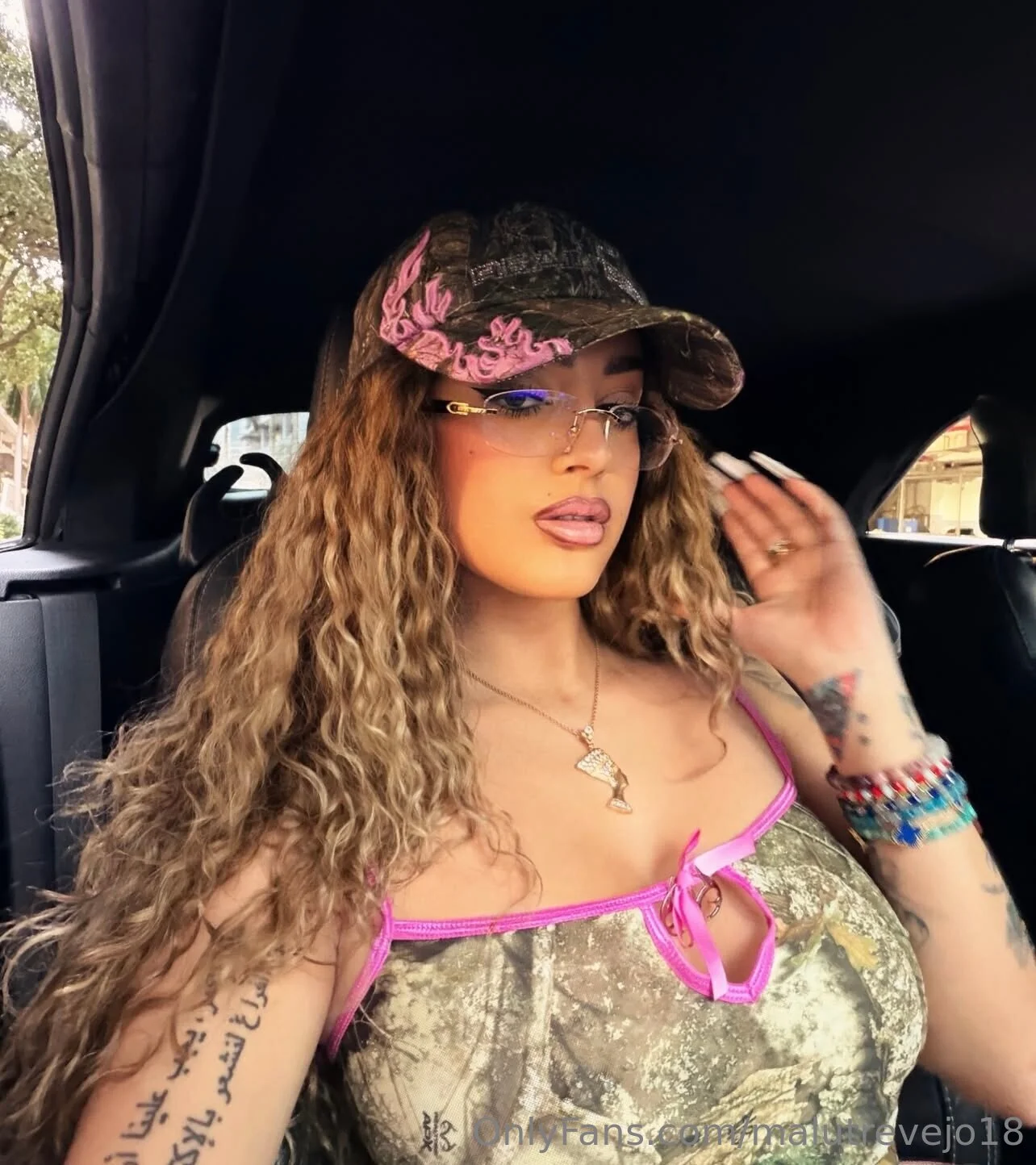 Malu Trevejo @malutrevejo18 metal