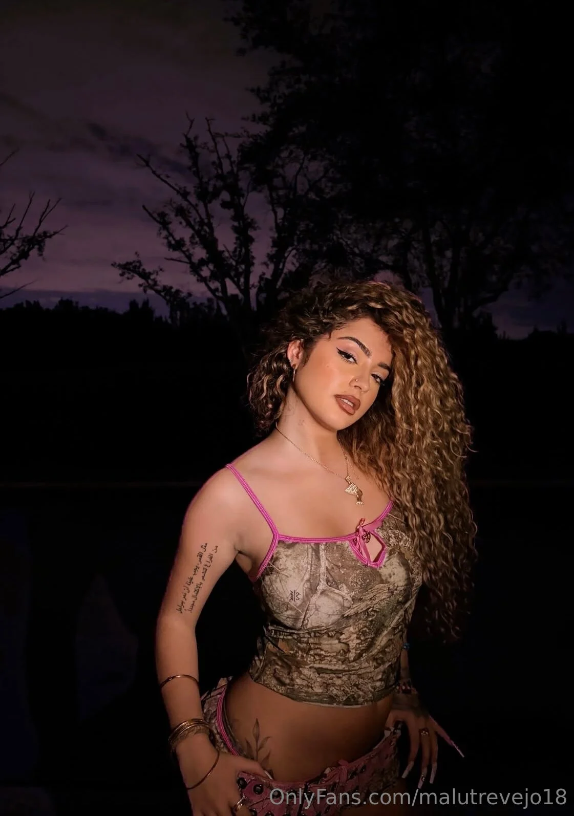 Malu Trevejo @malutrevejo18 carol