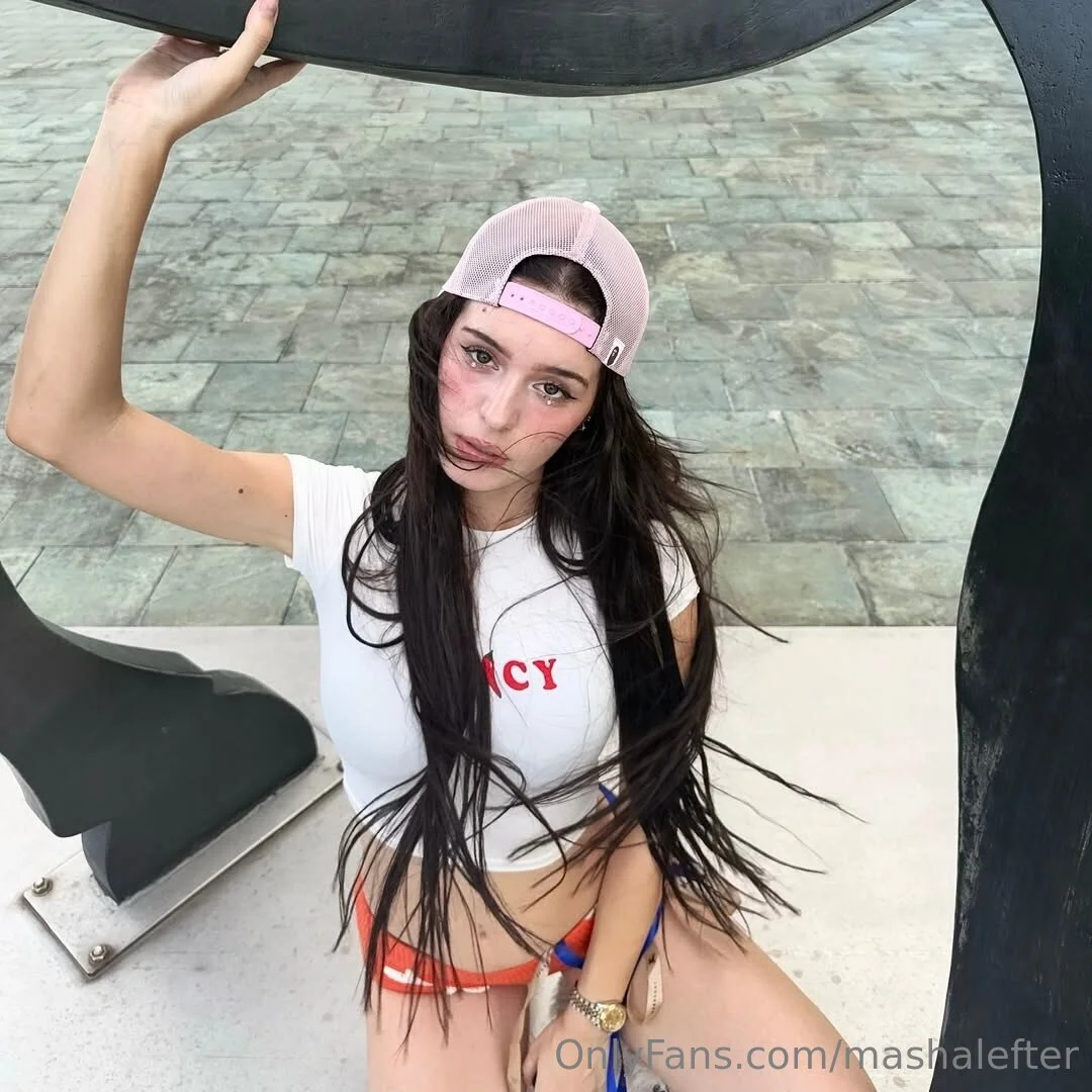 Mariya Lefter @mashalefter jeans video